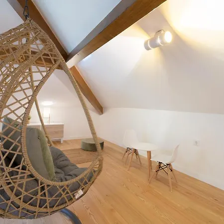 Апартаменты Amazing Peaceful Duplex W/ Garden *