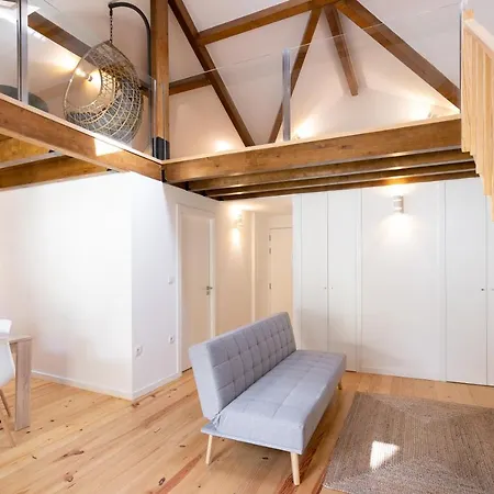 Amazing Peaceful Duplex W/ Garden アパート ポルト
