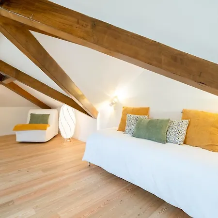 アパート Amazing Peaceful Duplex W/ Garden ポルト