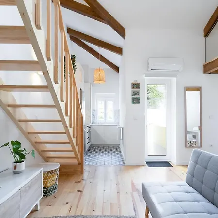 アパート Amazing Peaceful Duplex W/ Garden ポルト