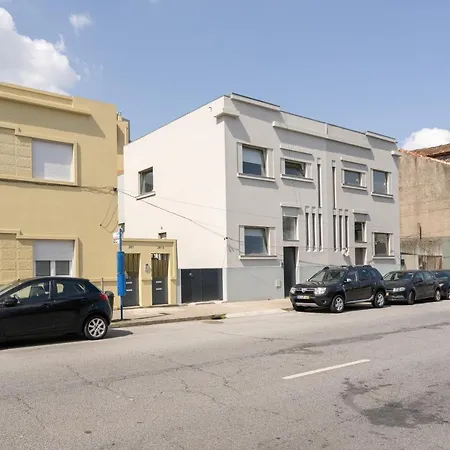 Amazing Peaceful Duplex W/ Garden * 포르투